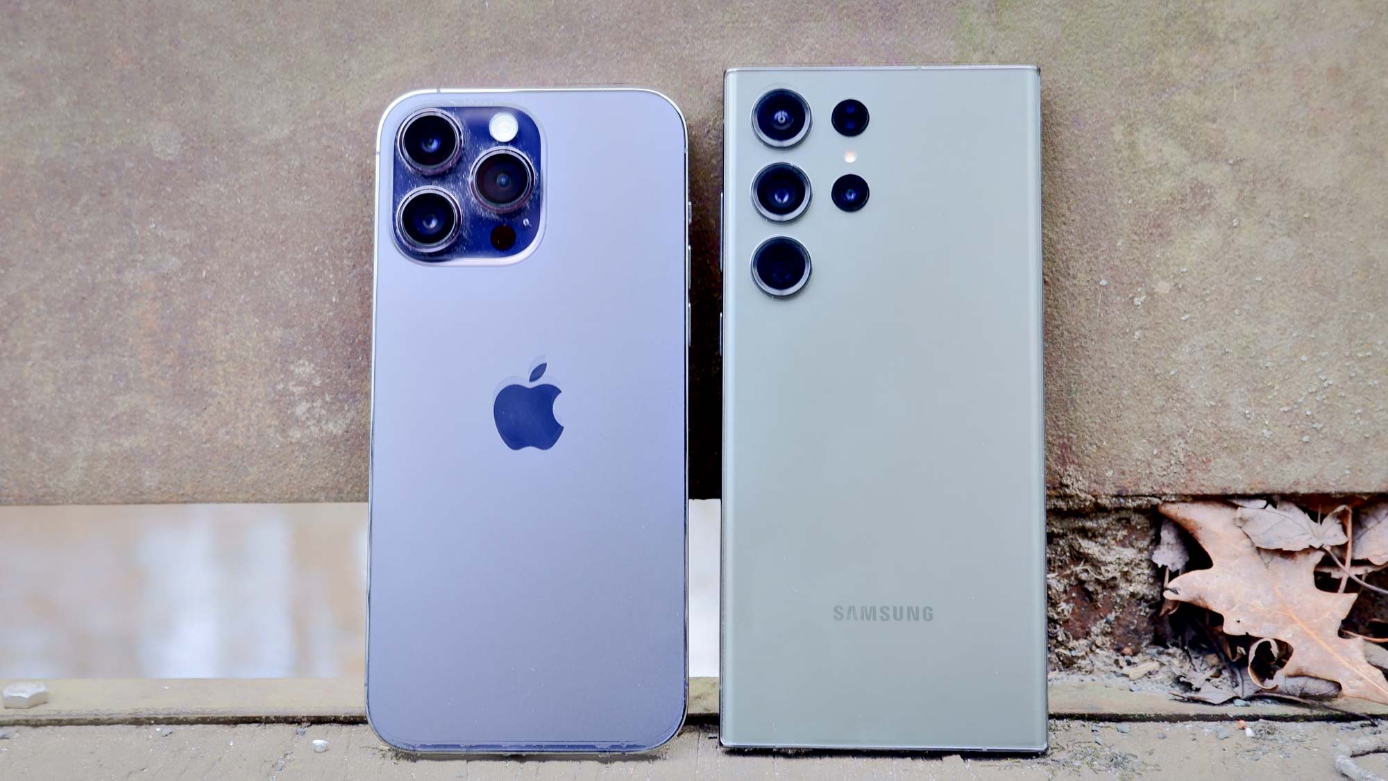 Samsung Galaxy S24 vs. iPhone 15: A Comprehensive Comparison for 2024’s Best Smartphones
