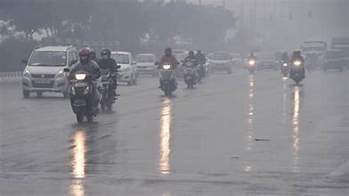 Intense Cold Wave Sweeps Across North India: Weather Updates and Forecasts