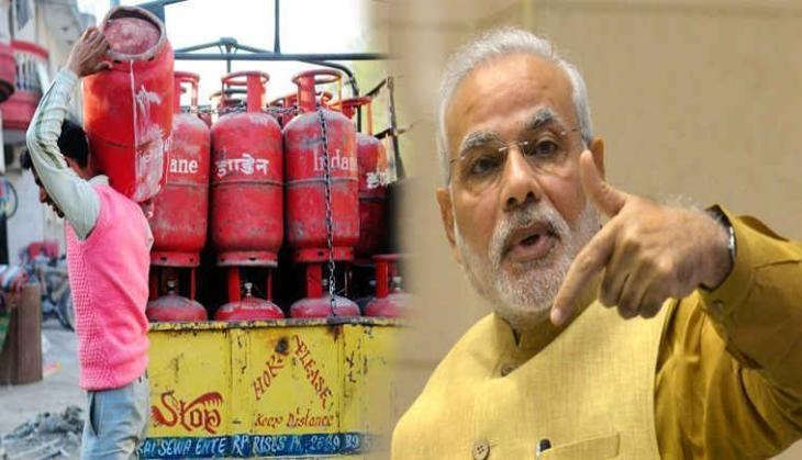 Narendra Modi's Women's Day Gift: Government Slashes LPG Cylinder Prices by 100 Rupees