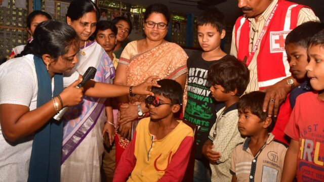 बच्चों की आँखों की सुरक्षा: एक माता-पिता की मार्गदर्शिका