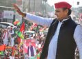 Akhilesh Yadav in Azamgarh: 'सरकार खुद मान रही है छेड़छाड़ हुई', चढ़ावा चोरी पर सपा प्रमुख का सीधा वार