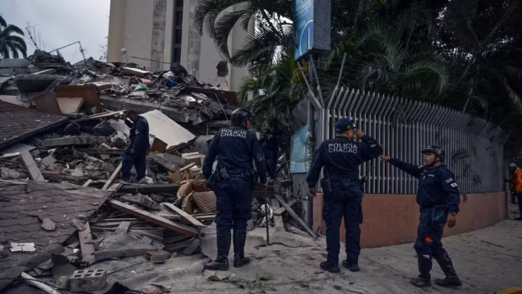 Venezuela Earthquake: वेनेजुएला में 7.5 तीव्रता का भूकंप, ताश के पत्तों की तरह गिरीं इमारतें