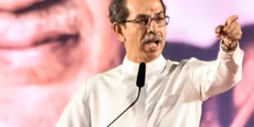 Maharashtra Politics: 4 साल बाद फिर टूटेगी शिवसेना? 'ऑपरेशन टाइगर' के डर के बीच जानें मातोश्री बैठक की पूरी इनसाइड स्टोरी