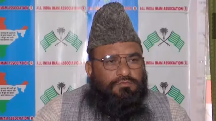 Political Update: देश शरिया से नहीं, संविधान से चलेगा, लड़कियों की शादी की उम्र पर मौलाना के बयान से भड़की BJP, जानें पूरा विवाद